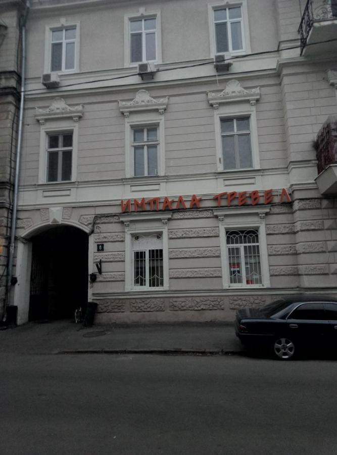White Door Apartments Mansard Heart Of Odessa 2 מראה חיצוני תמונה